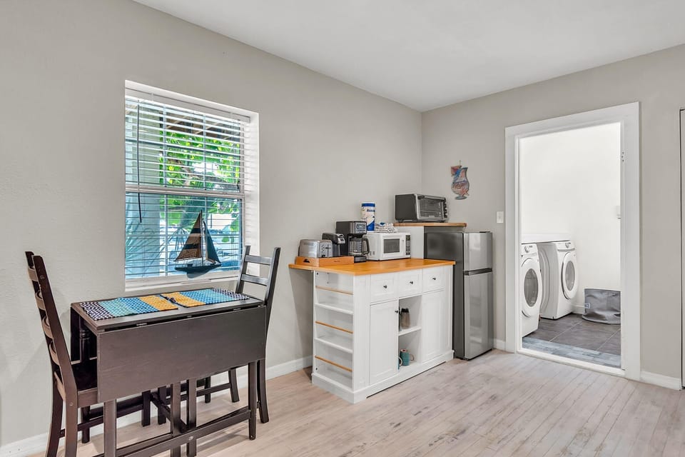 Condo, Multiple Beds (Caddy's Cottage #1) | Interior