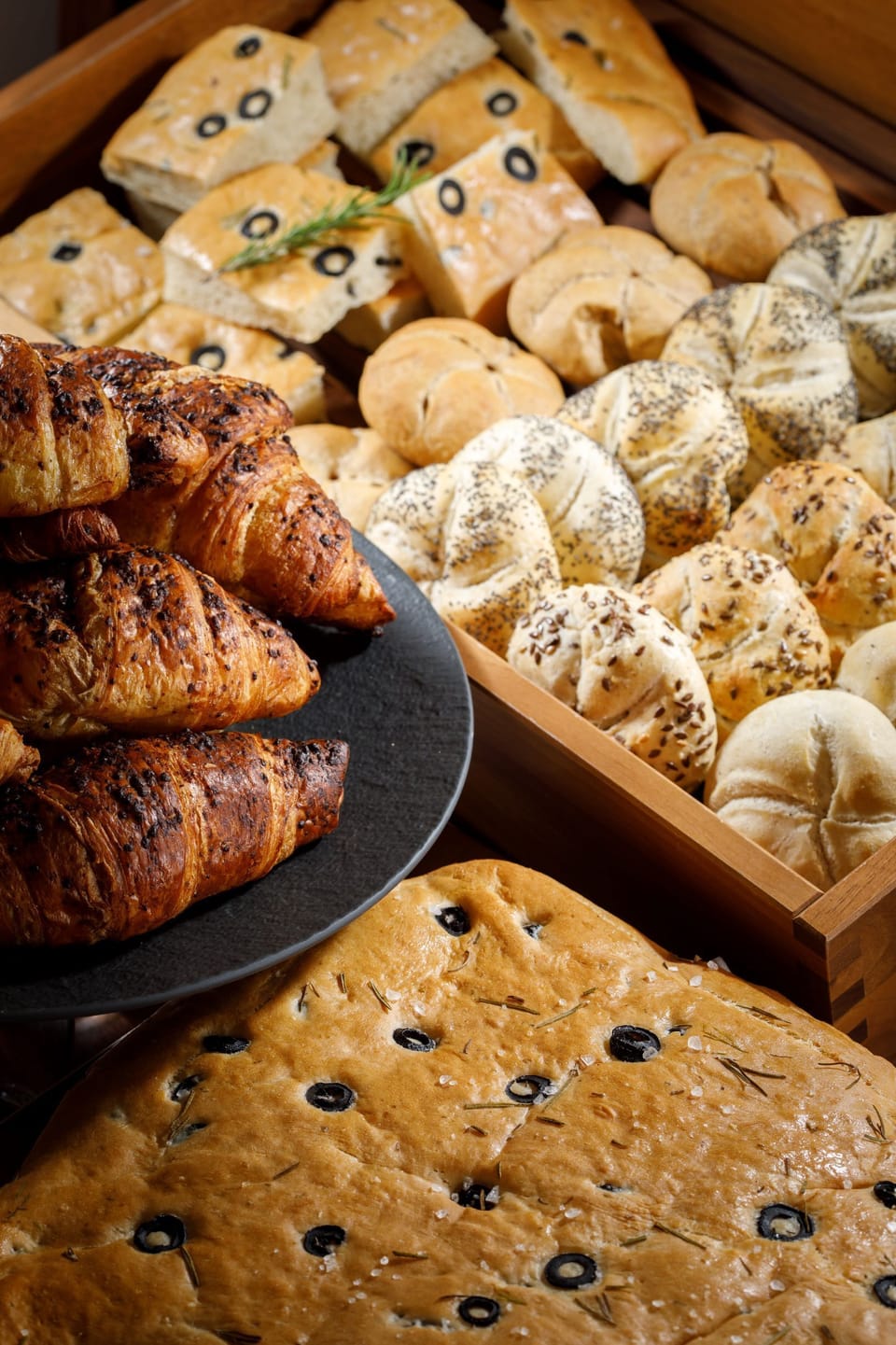Daily buffet breakfast for a fee