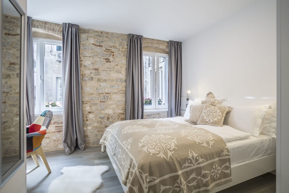 Superior Double Room | In-room safe, soundproofing, free WiFi, bed sheets