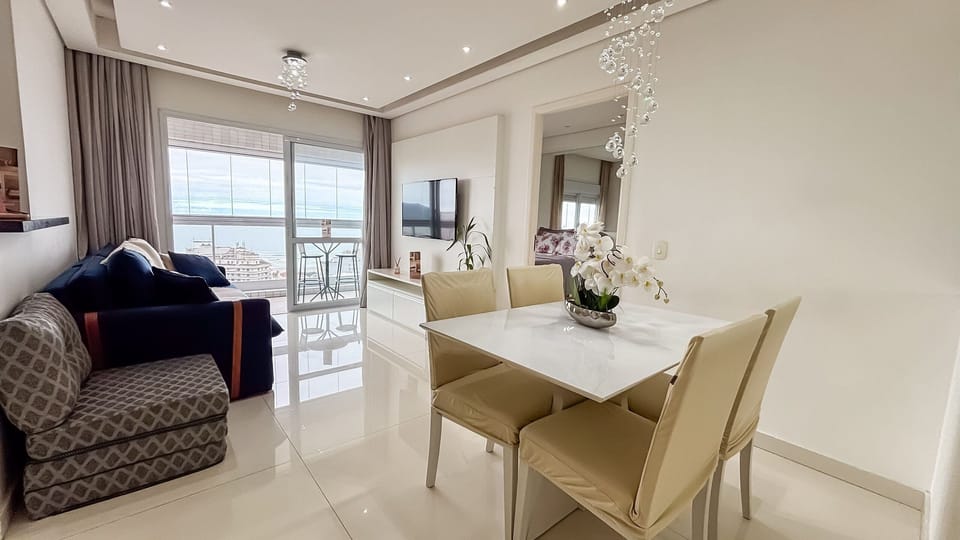 Apartment | Dining