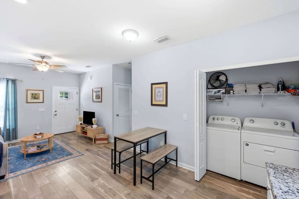 House, Multiple Beds, Kitchen, Garden View (Among the Palms Cottage) | Interior