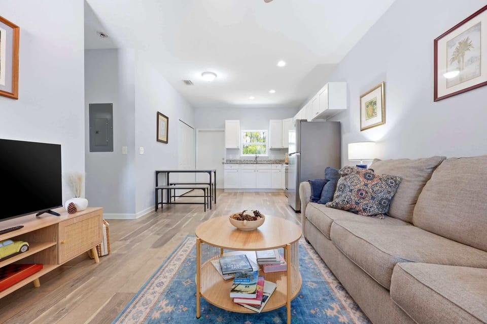 House, Multiple Beds, Kitchen, Garden View (Among the Palms Cottage) | Living area