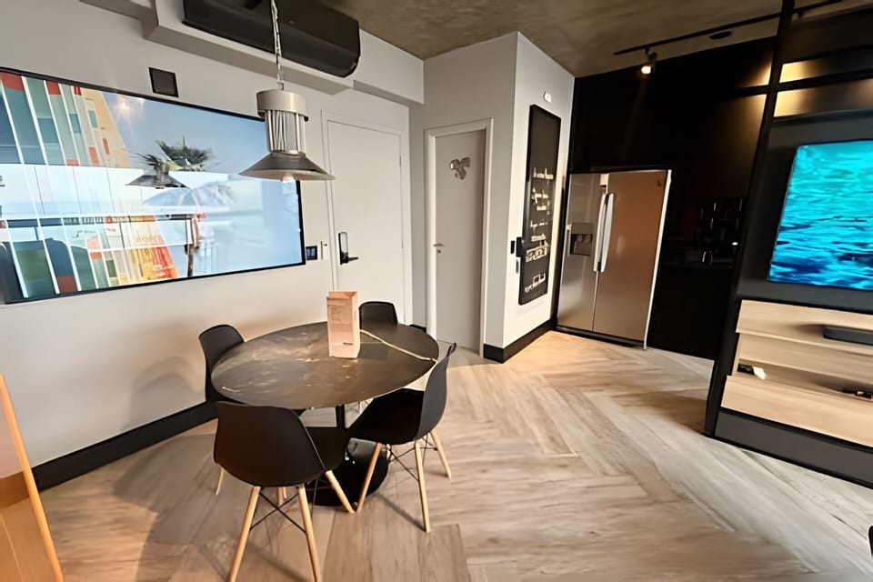 Apartment | Dining