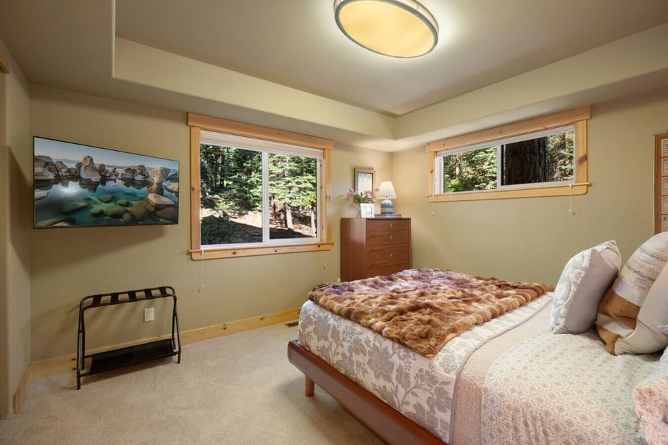 Room 2 with new Queen high quality mattress-forest view