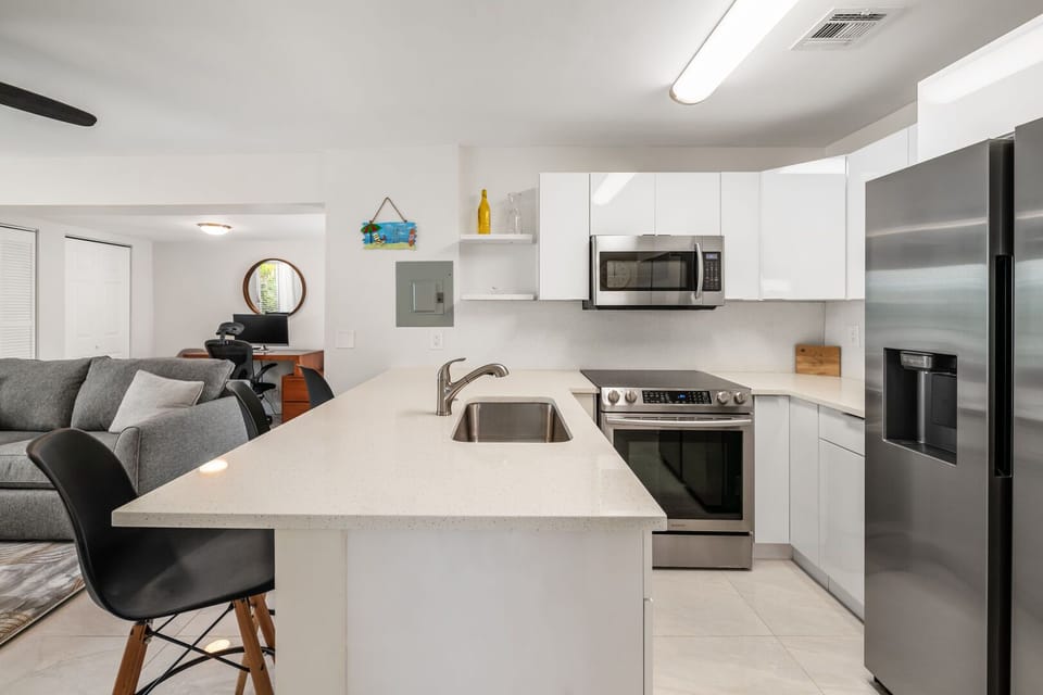 Recently refurbished kitchen, fully stocked with all that you need