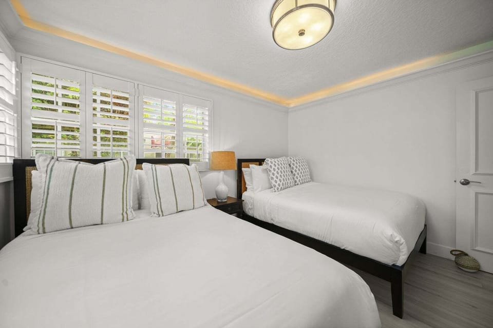 Guest bedroom
2x Queen beds