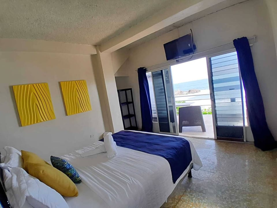 Junior Room, Balcony, Oceanfront - 2nd Floor - No elevator | WiFi (free)