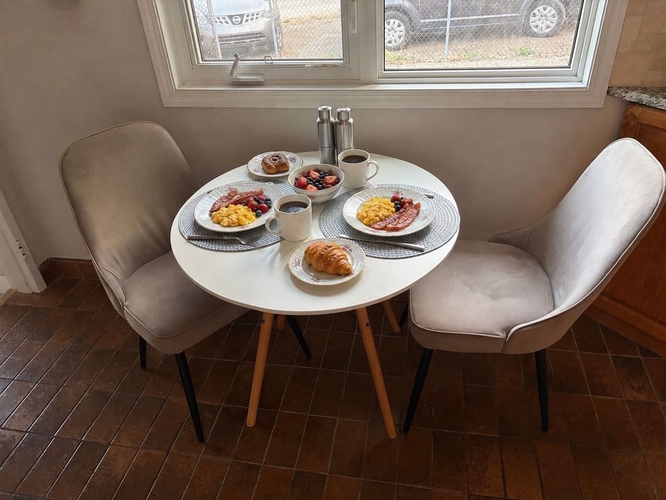 Kitchen table for 2