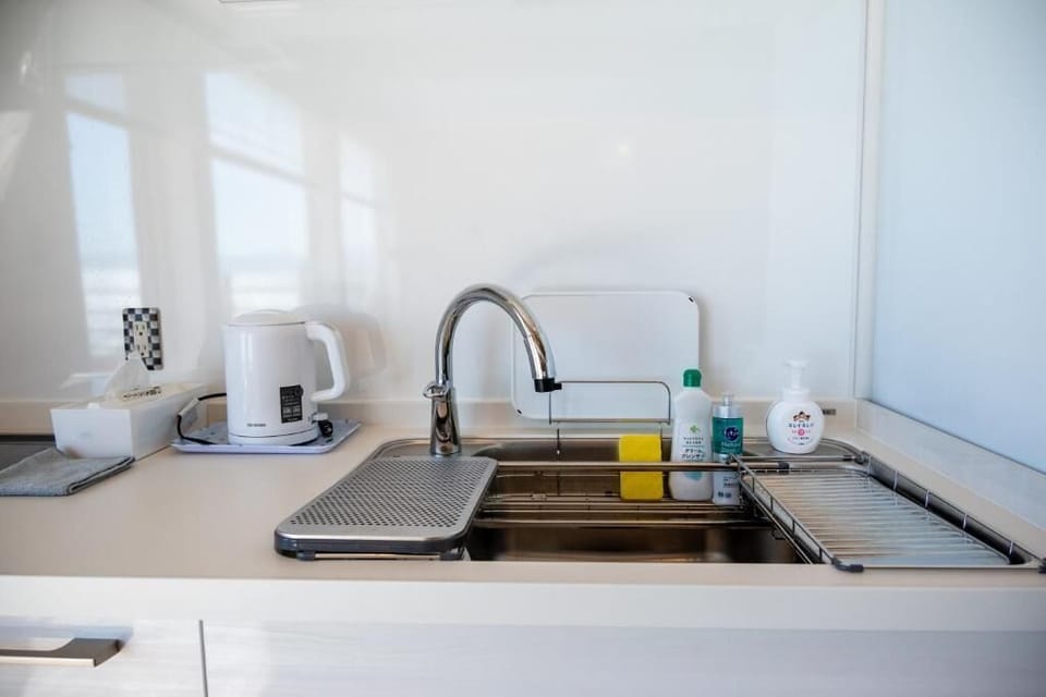 Basic House, 2 Bedrooms, Balcony, Ocean View | Private kitchen