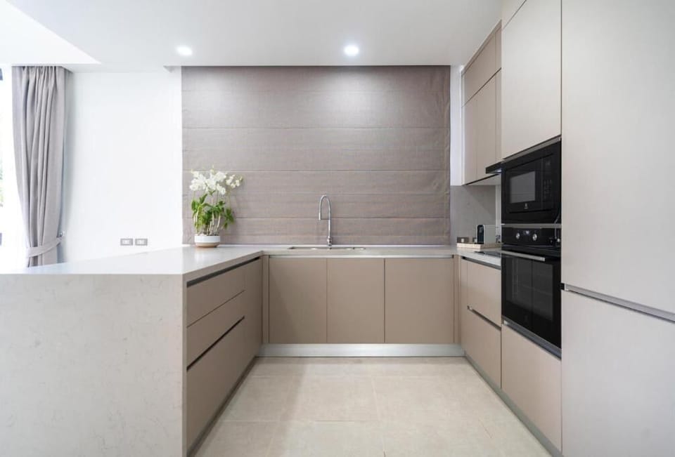 Deluxe Villa, 3 Bedrooms, Patio, Pool View | Private kitchen