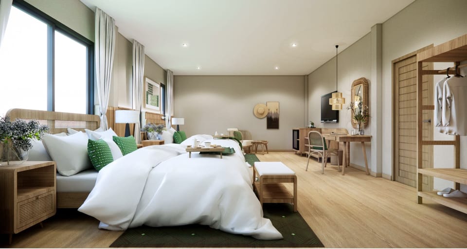 Premier King | Desk, laptop workspace, WiFi (free)