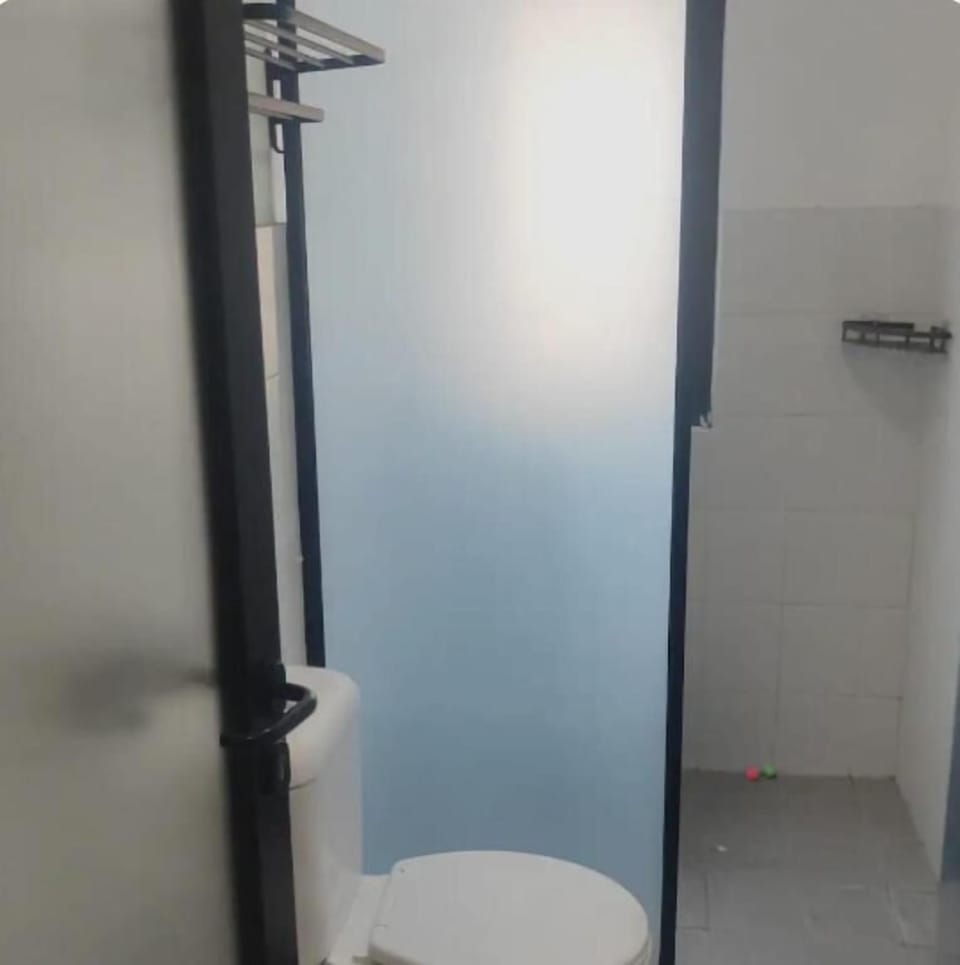 Deluxe Double Room | Bathroom | Shower, free toiletries, hair dryer, towels