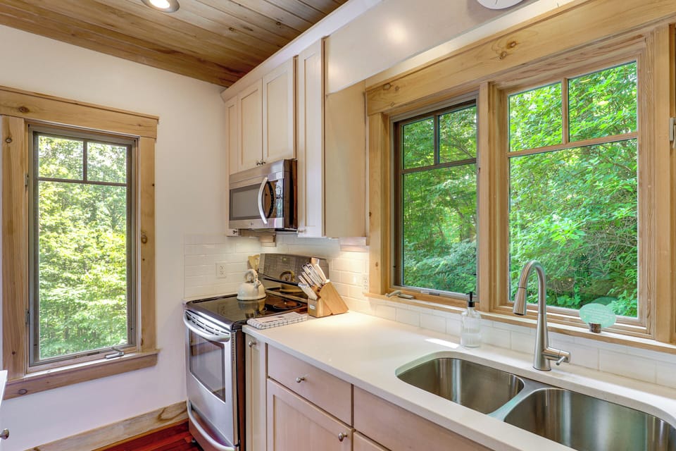 Kitchen | 2nd Floor