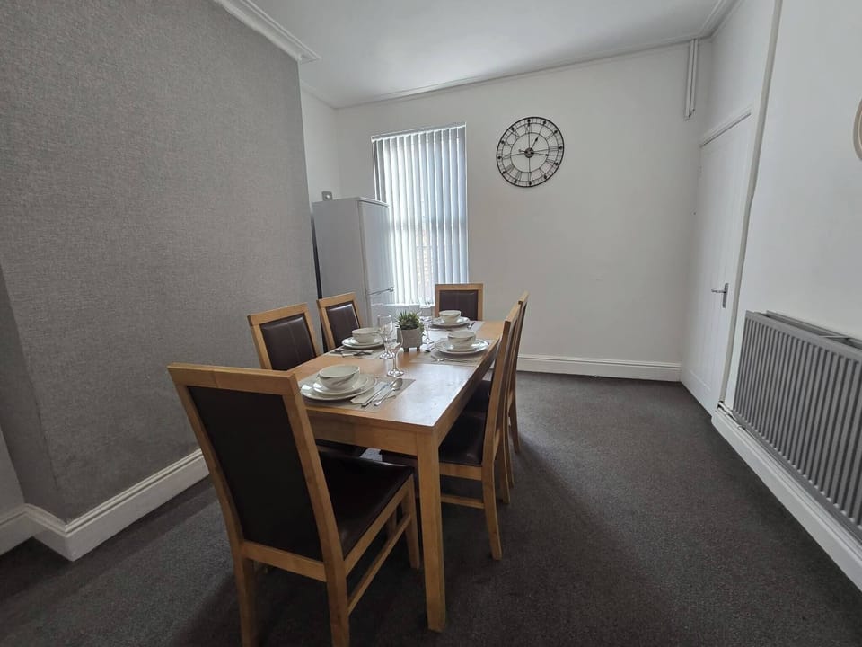 House, 3 Bedrooms | Dining room