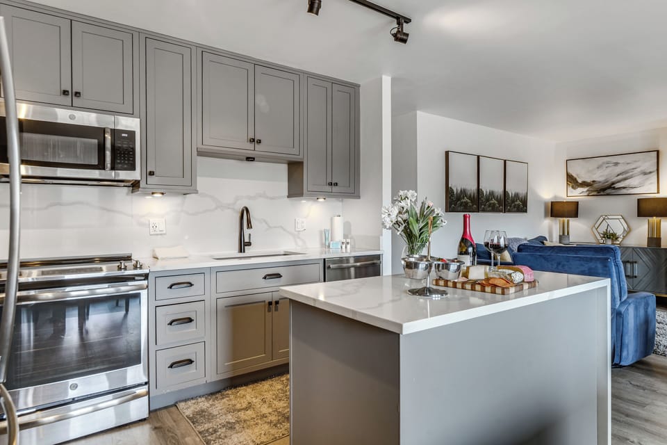Property Interior | Single-Story Condo