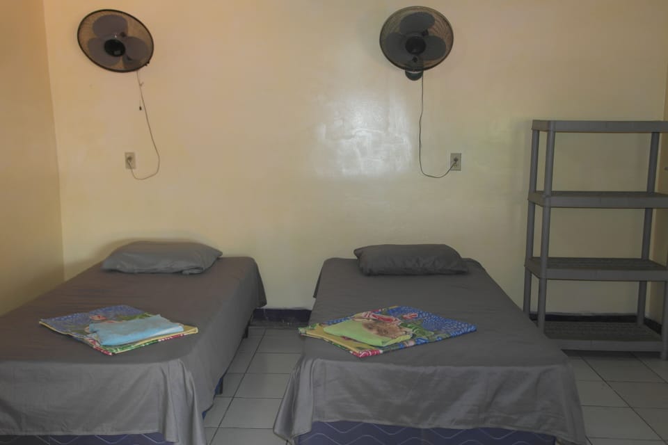 Basic Twin Room, 2 Twin Beds | Desk, WiFi (free)