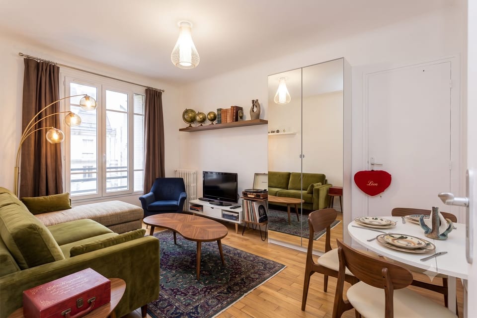 Comfort Apartment, City View | Living area