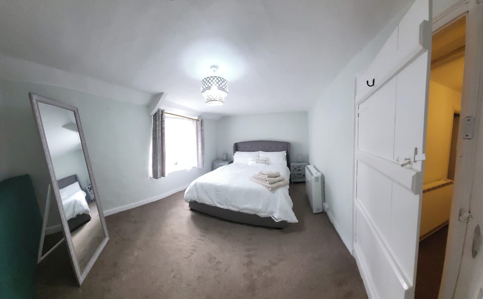 1 bedroom, WiFi (free), bed sheets