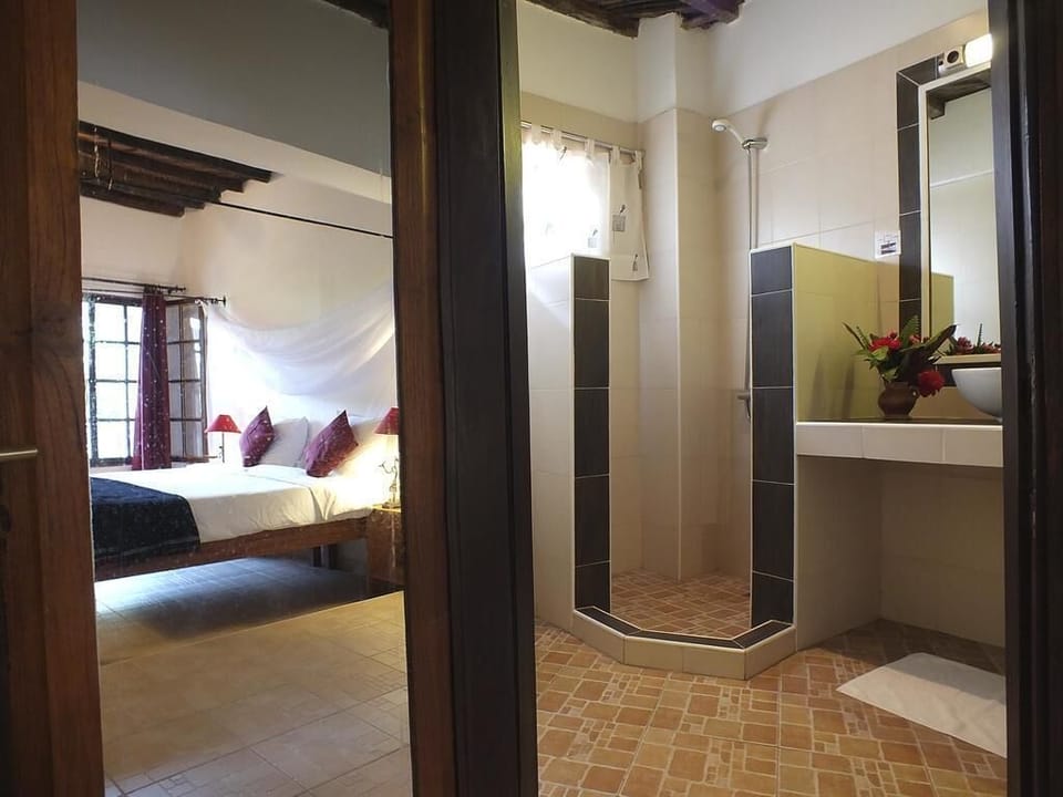 Bathroom shower