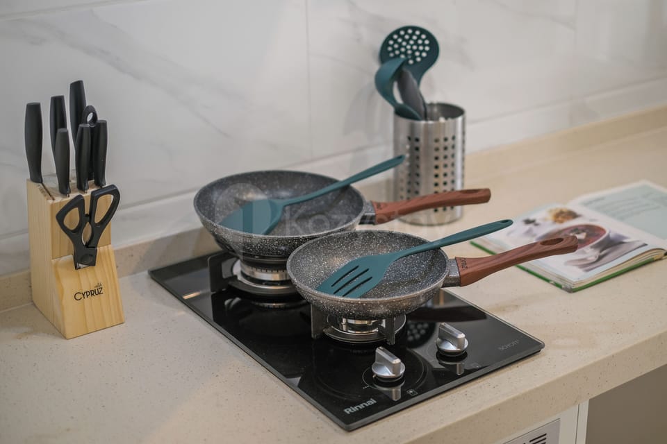 Apartment, 2 Bedrooms, Balcony, City View | Private kitchen | Full-size fridge, microwave, stovetop, cookware/dishes/utensils