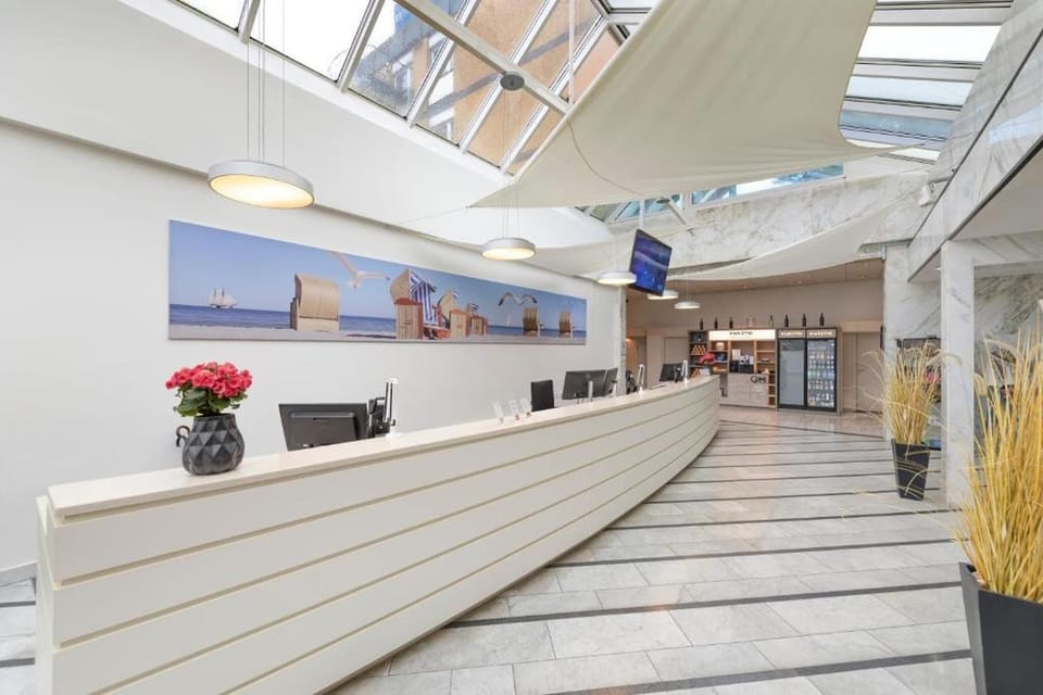 Entrance / Reception