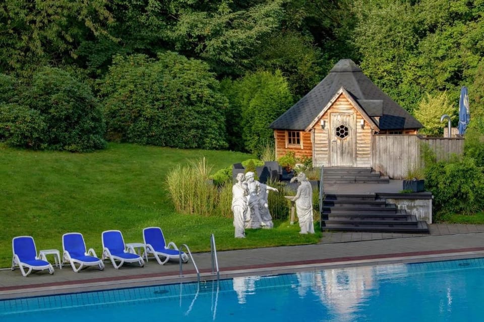 Hotel Swimming Pool