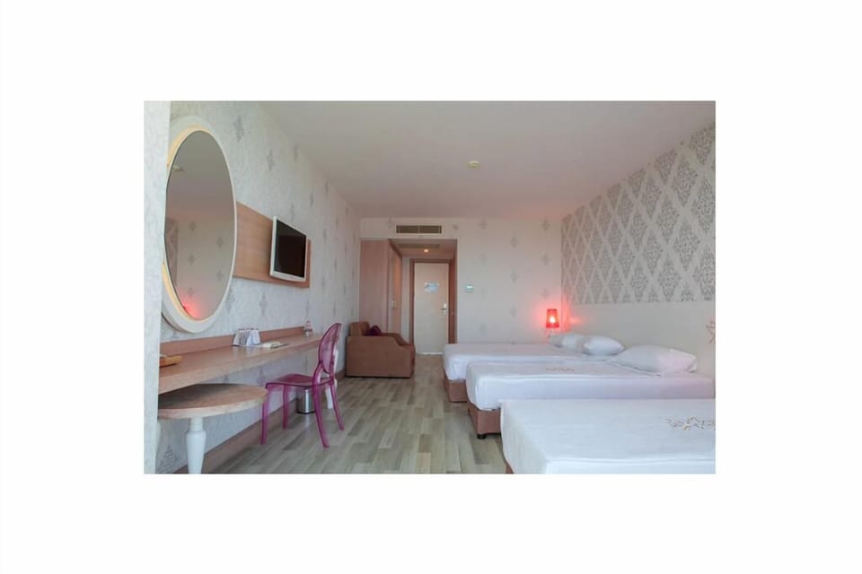 Superior Triple Room, Balcony