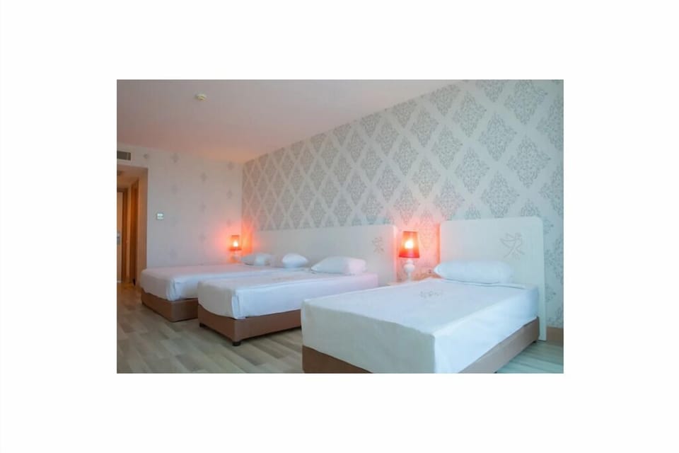 Superior Triple Room, Balcony