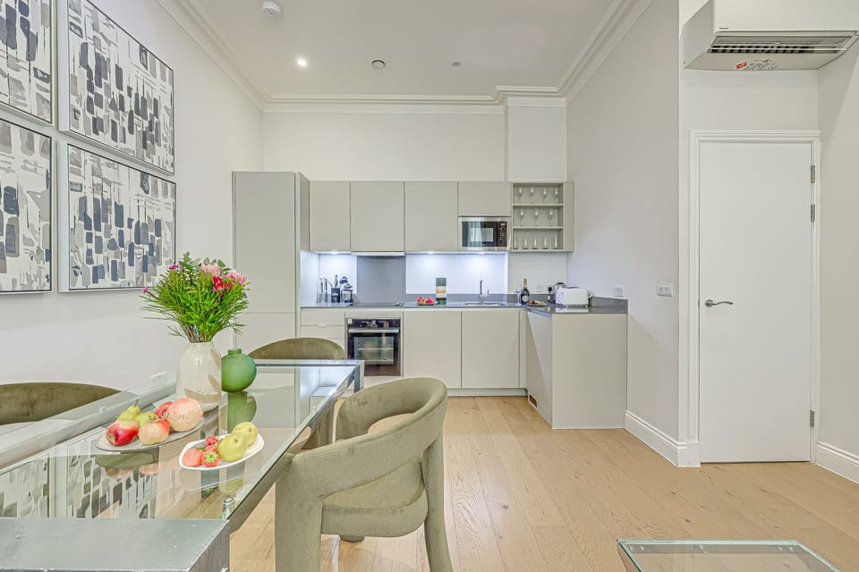 Standard Apartment, Ensuite (Two-Bedroom ) | Lounge
