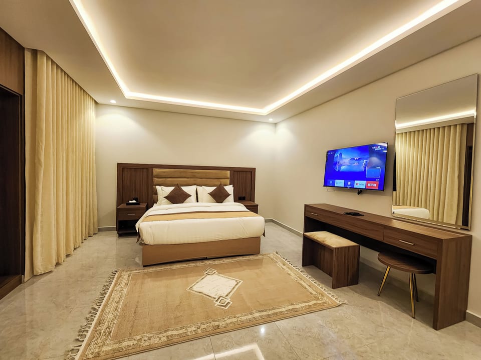 Standard Room | In-room safe, iron/ironing board (on request), WiFi (free), bed sheets