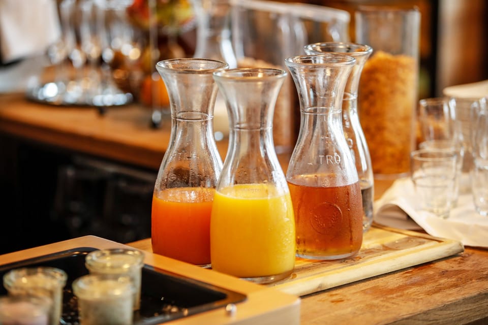 Daily buffet breakfast for a fee