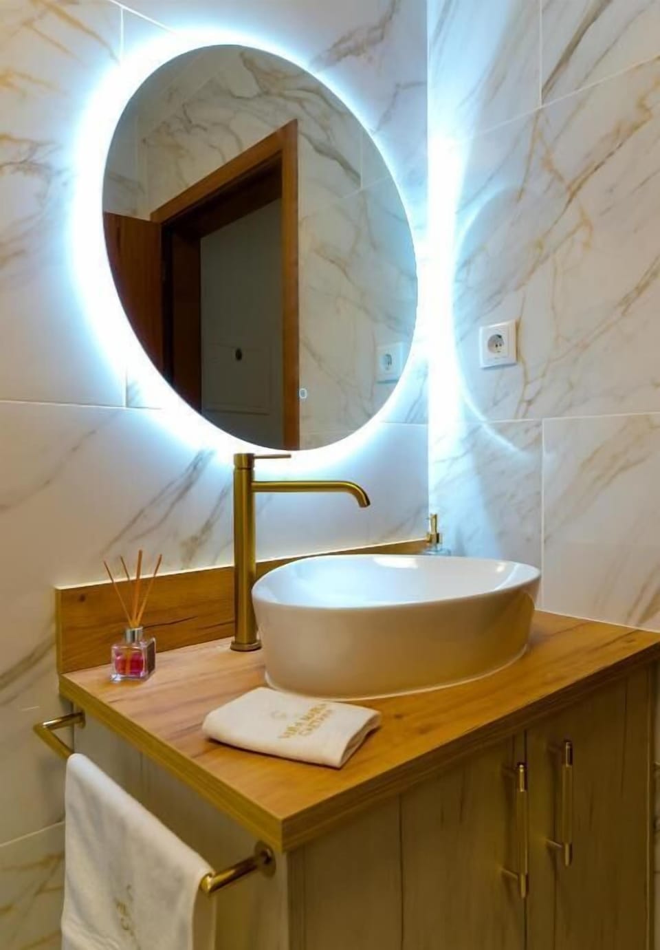 Family Apartment | Bathroom