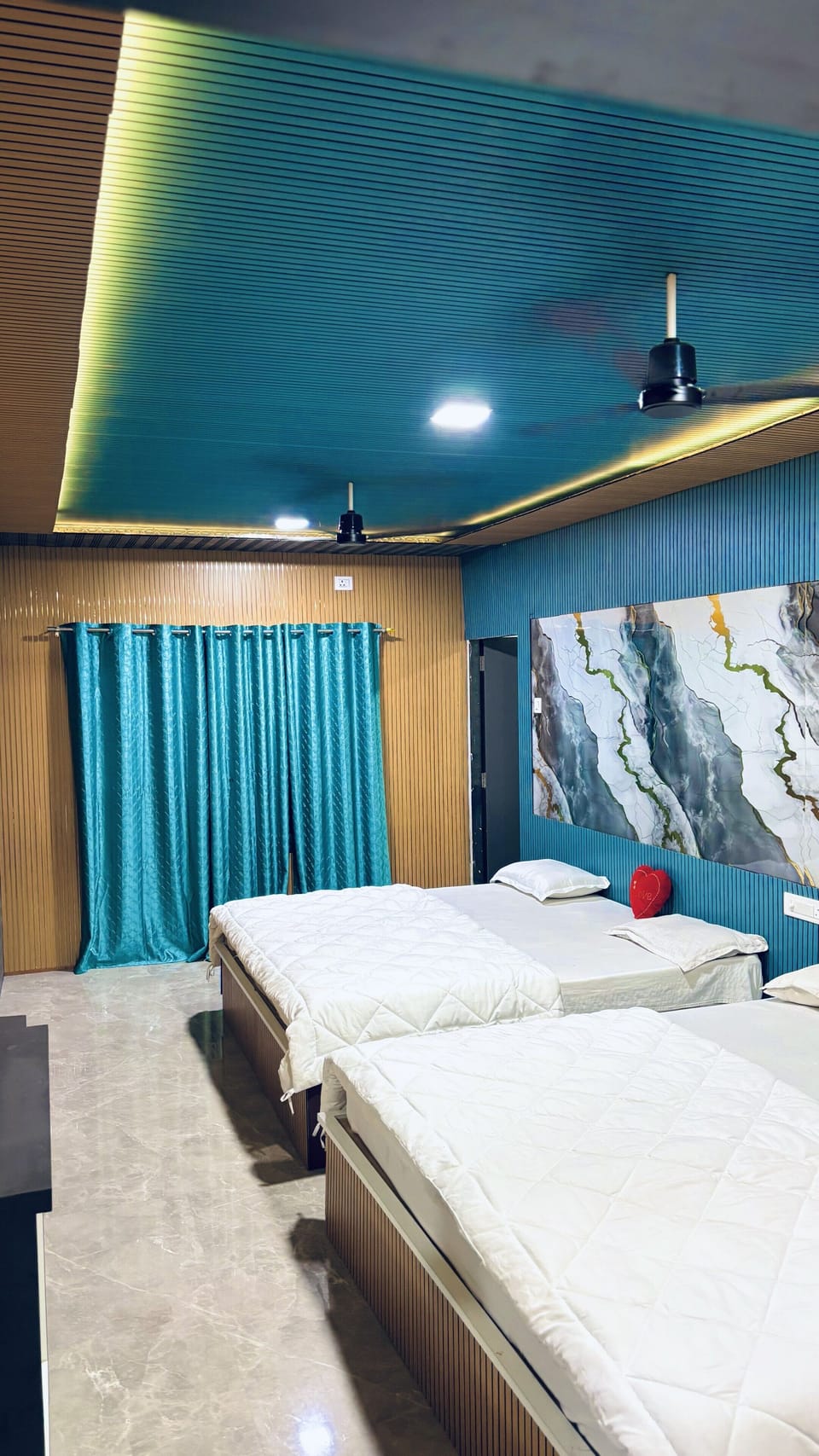 Executive Double Room | Premium bedding, desk, laptop workspace, WiFi (free)