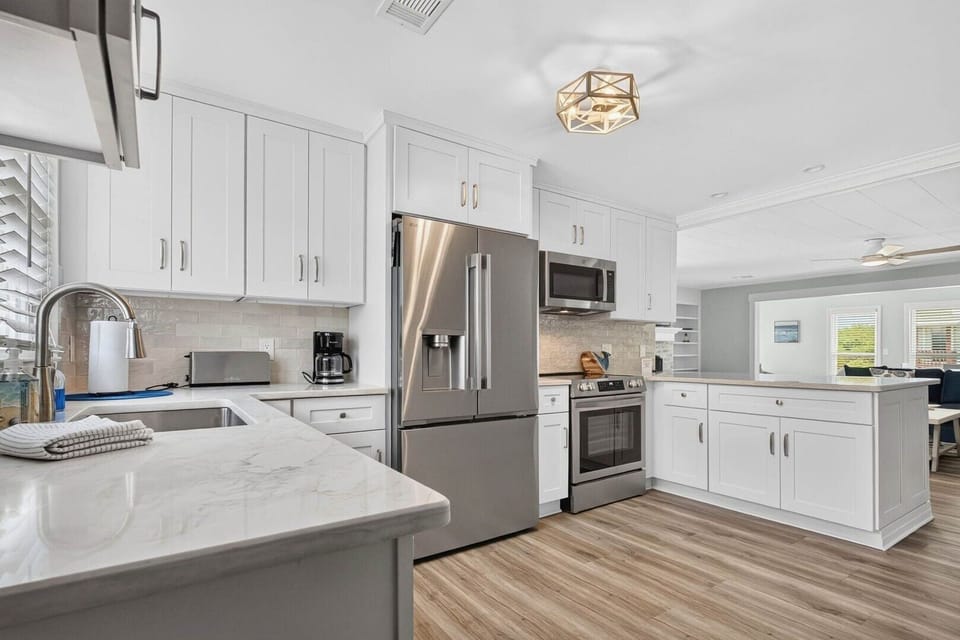 House, 3 Bedrooms | Private kitchen | Coffee/tea maker, fridge, oven, toaster