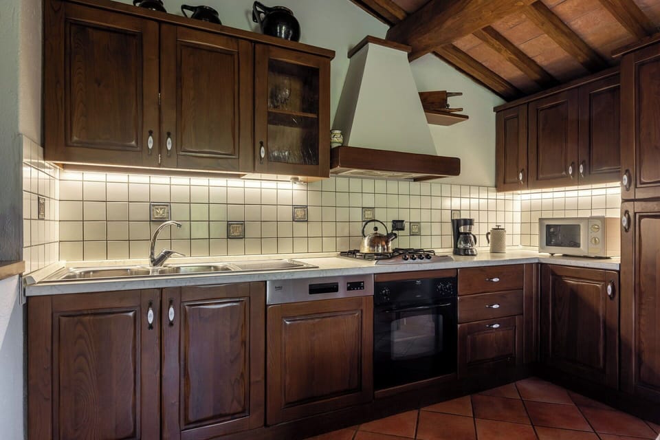Autumn, Kitchen, Living Room, Spring, Summer