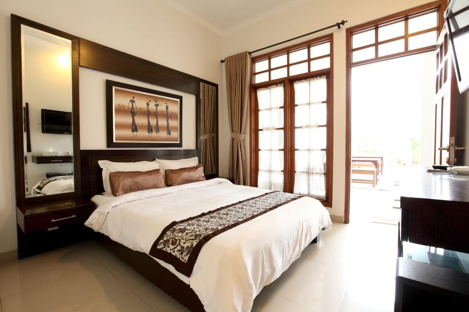 Deluxe Room | Desk, free WiFi, bed sheets