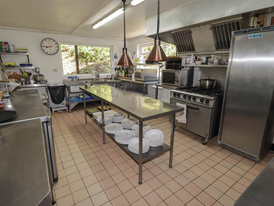 Dishwasher, cookware/dishes/utensils