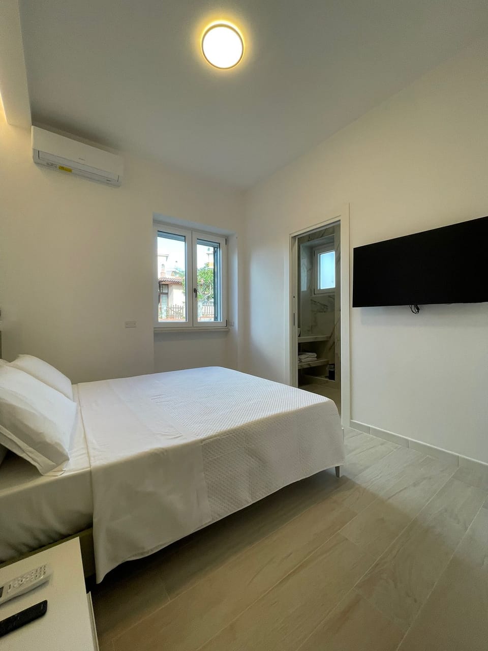 Double or Twin Room | WiFi (free)