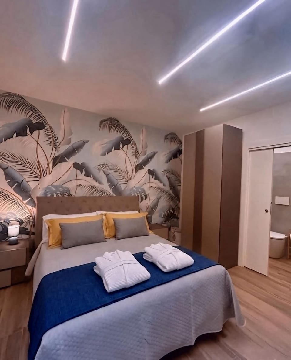 Double or Twin Room, 1 Double Bed, Balcony | Desk, laptop workspace, soundproofing, iron/ironing board