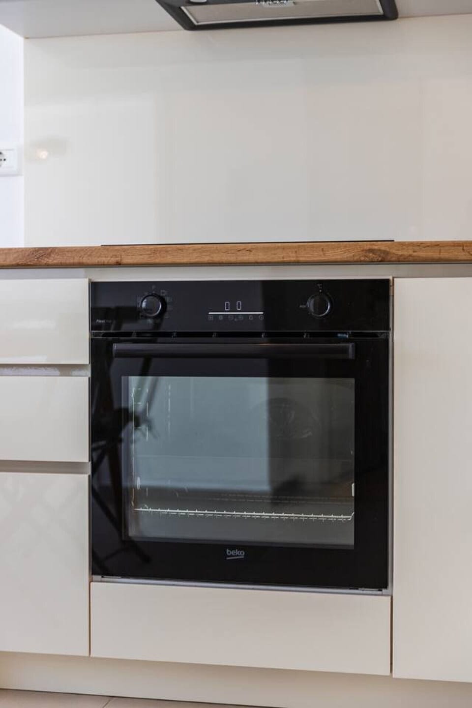 Fully-equipped kitchen details