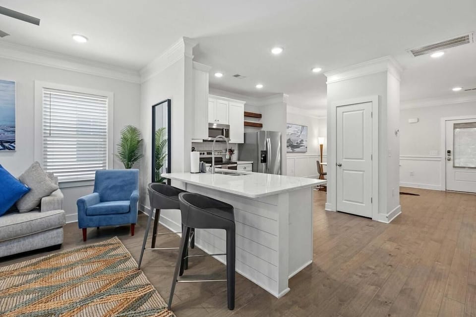 House, Multiple Beds (Lowcountry Lux, 5 min to Beach, 7 min) | Interior