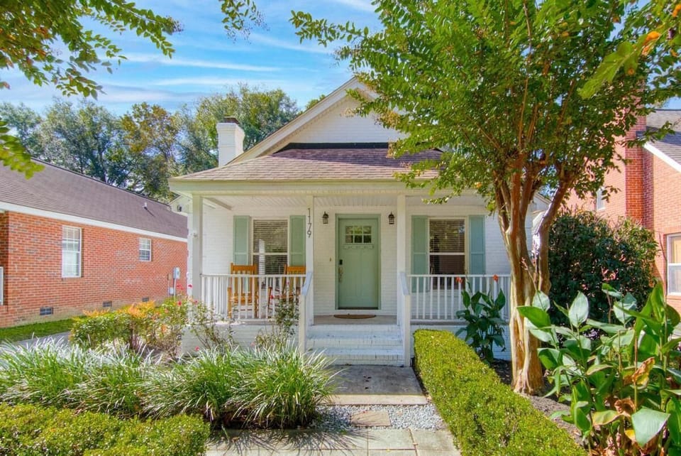 House, Multiple Beds (Charleston Oasis with Hot Tub, Mins t) | Exterior