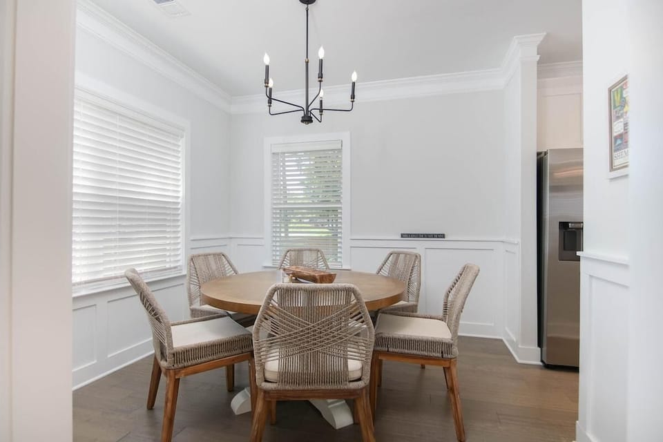 House, Multiple Beds (Southern Charming New Home-Mins to Be) | Dining
