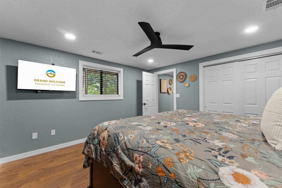 Ozark Skyline Retreat Apartment in Table Rock Lake