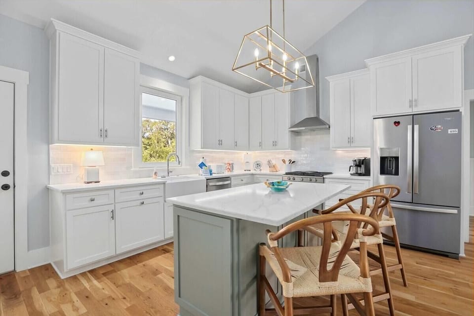 House, Multiple Beds (Jungle House-Heated Pool-Pet Friendly) | Private kitchen