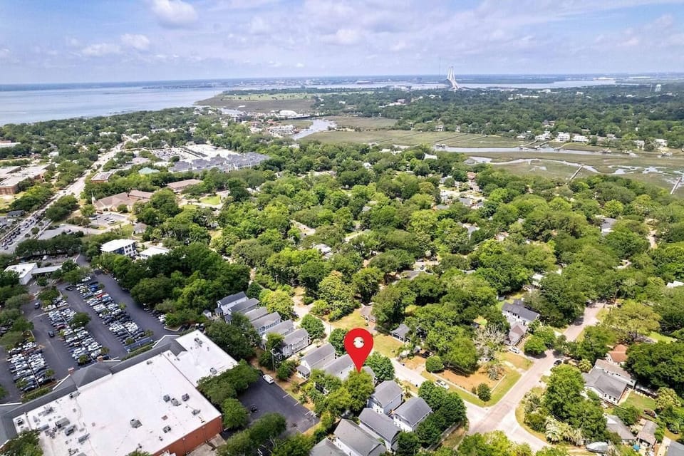 House, Multiple Beds (Sweet Retreat, Old Village, 5 mins to) | Aerial view