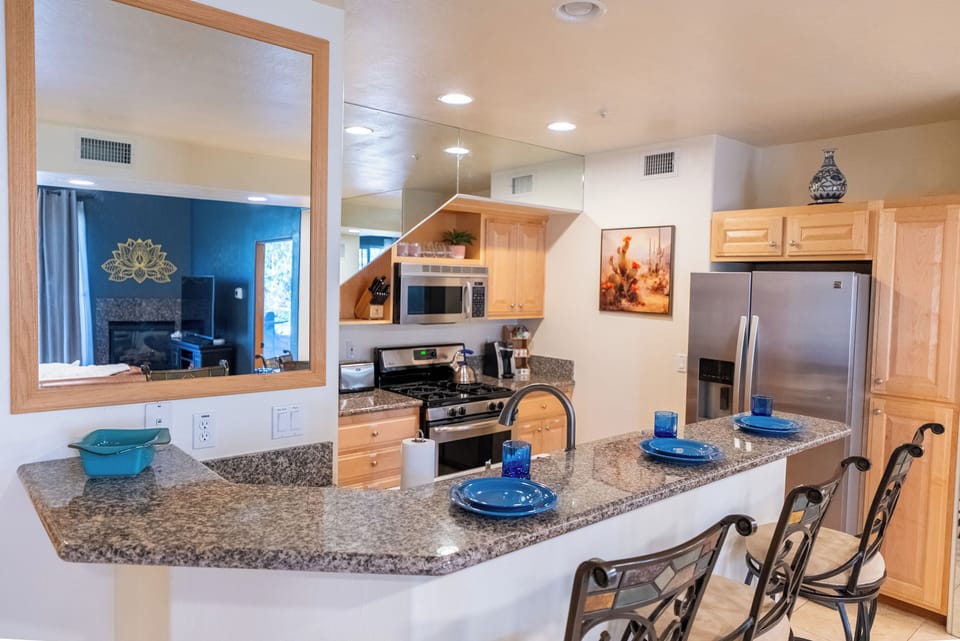 Beautiful well stocked kitchen for group meals