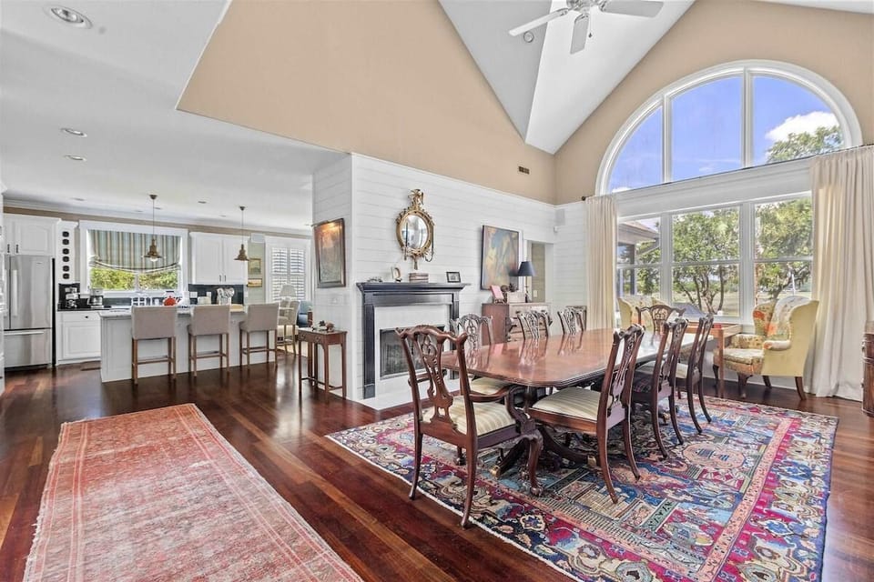 House, Multiple Beds (Boview Hall- Pool, Hot Tub-15 mins to) | Dining