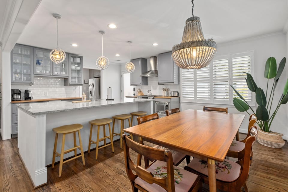 House, Multiple Beds (Old Village Palmetto- Pet Friendly) | Dining