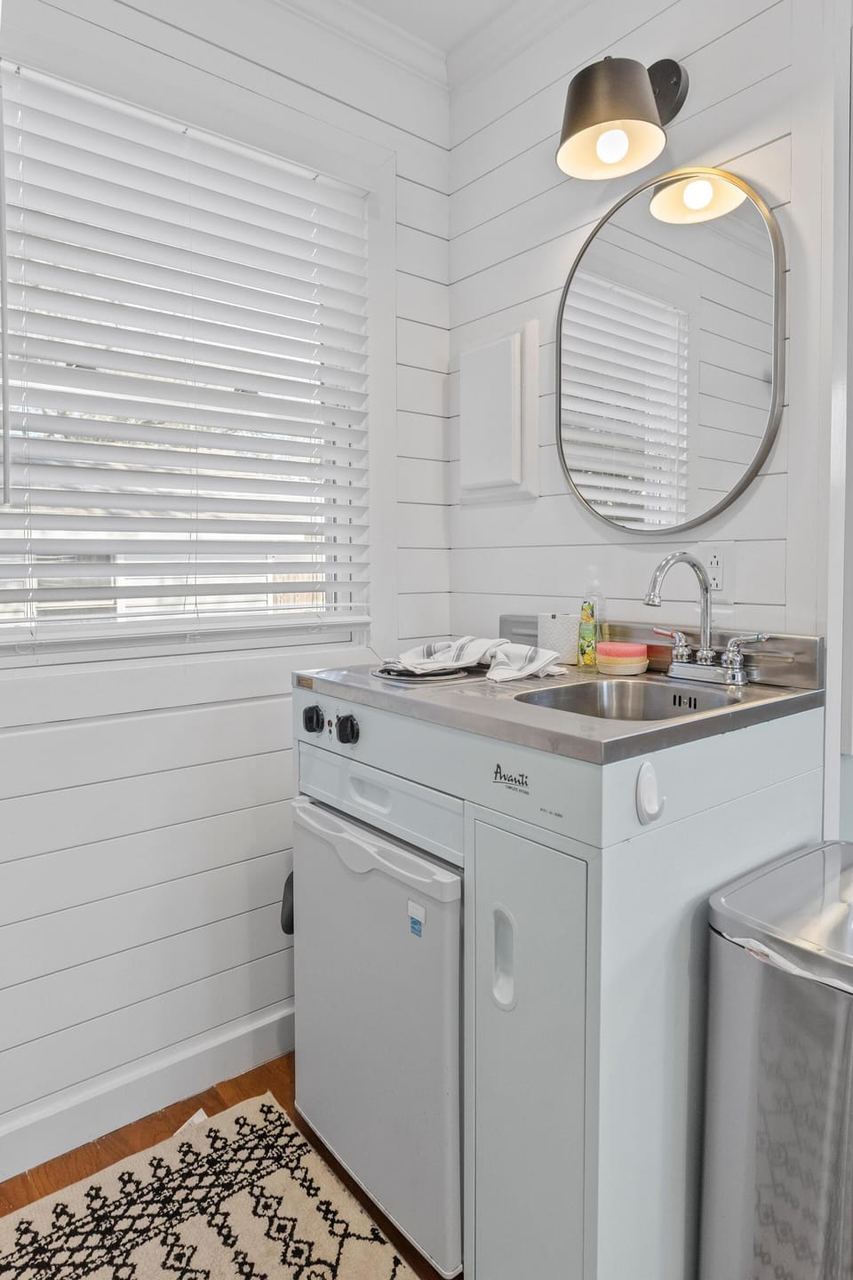 House, Multiple Beds (Old Village Palmetto- Pet Friendly) | Private kitchen